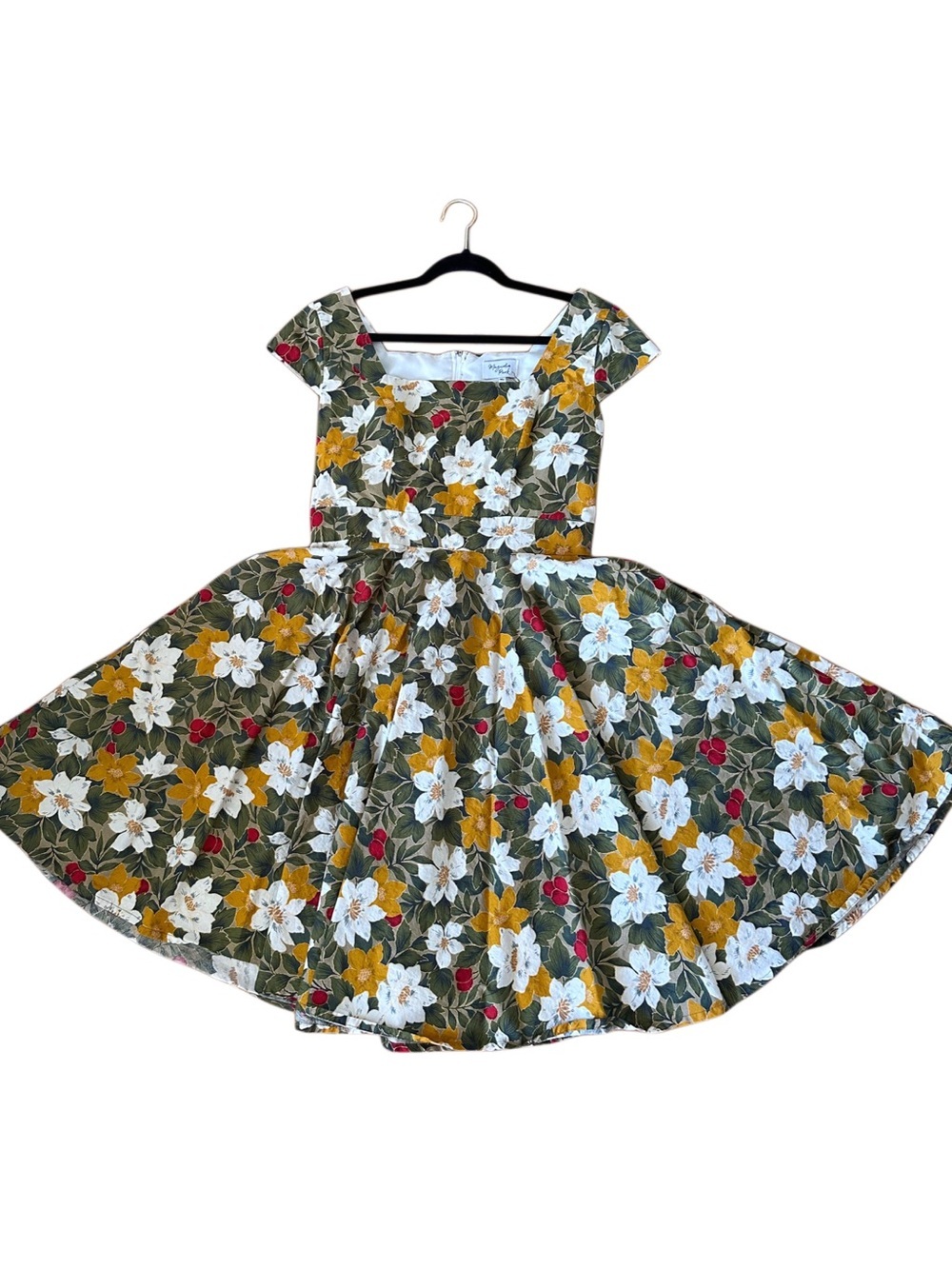 Vintage Style 50’s Floral Fit-and-Flare Swing Dress